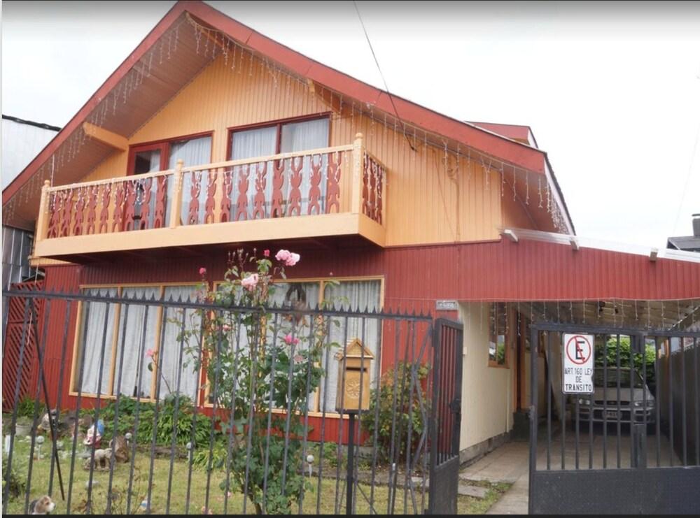 Casa Chilhue - Hostal Residencial Castro Exterior foto
